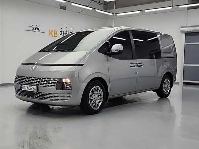 2024 Hyundai Staria