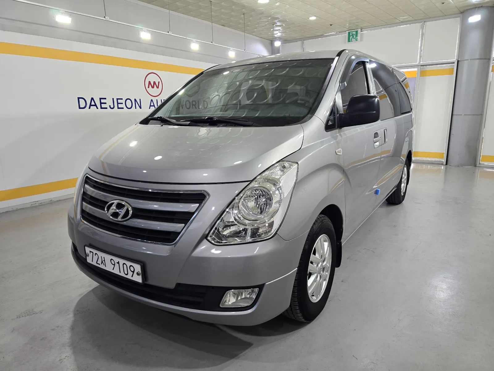 2016 Hyundai Starex