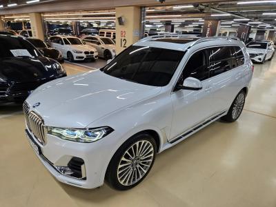 2020 BMW X7