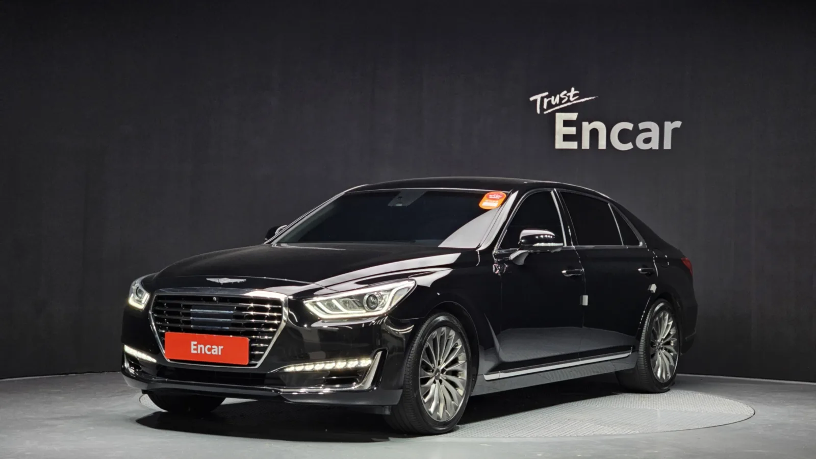 2016 Genesis EQ900