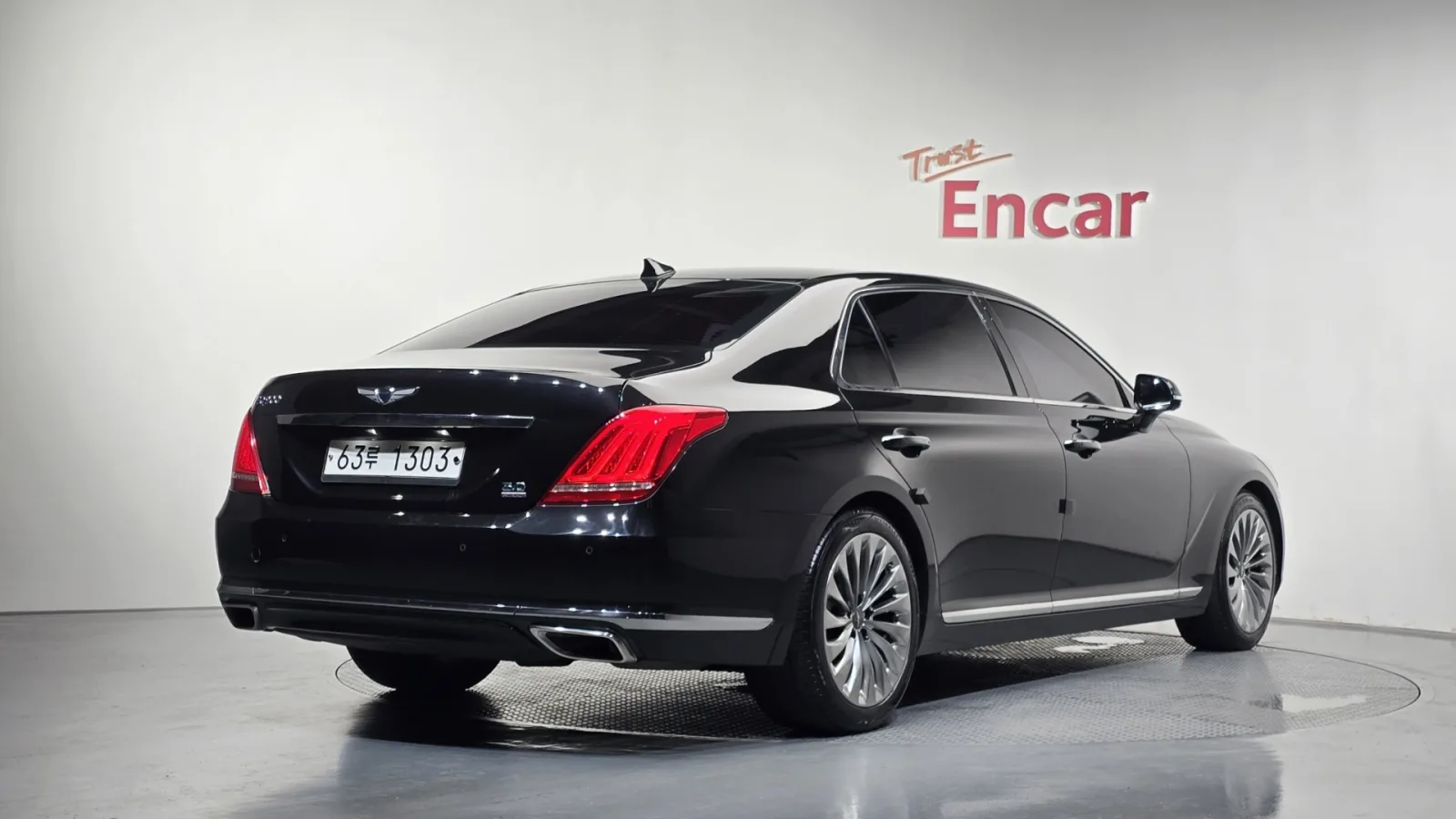 Genesis EQ900 2018