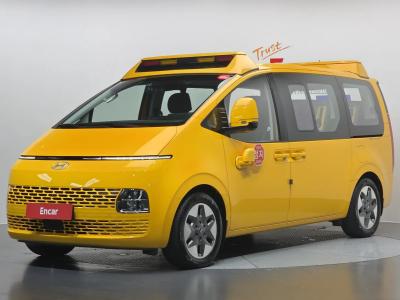 2025 Hyundai Staria