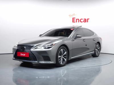 2022 Lexus LS