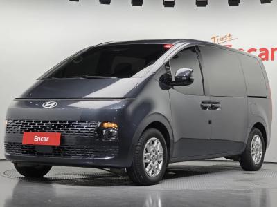 2025 Hyundai Staria