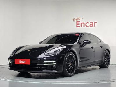2023 Porsche Panamera