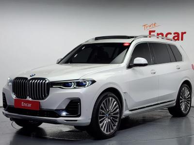 2021 BMW X7