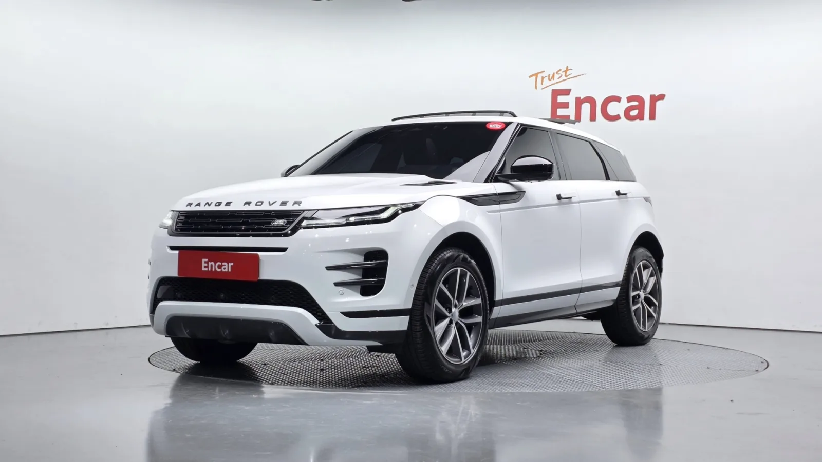2026 Land Rover Range Rover Evoque