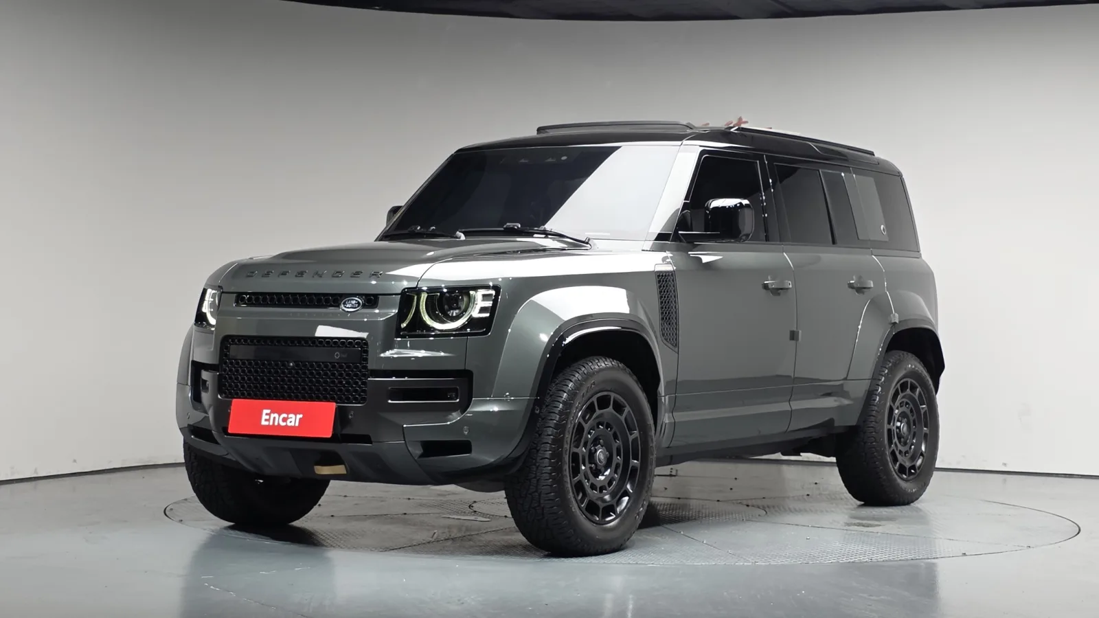 2025 Land Rover Defender