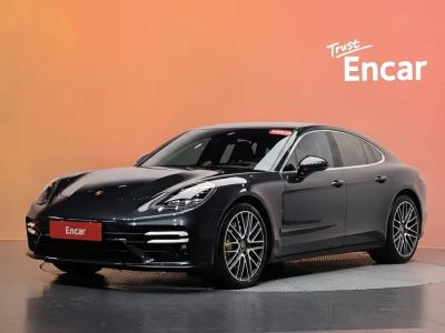 2023 Porsche Panamera