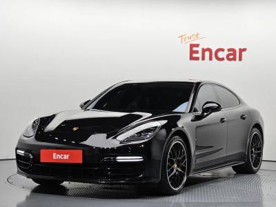 2018 Porsche Panamera