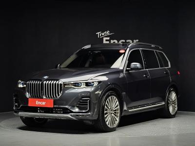 2022 BMW X7