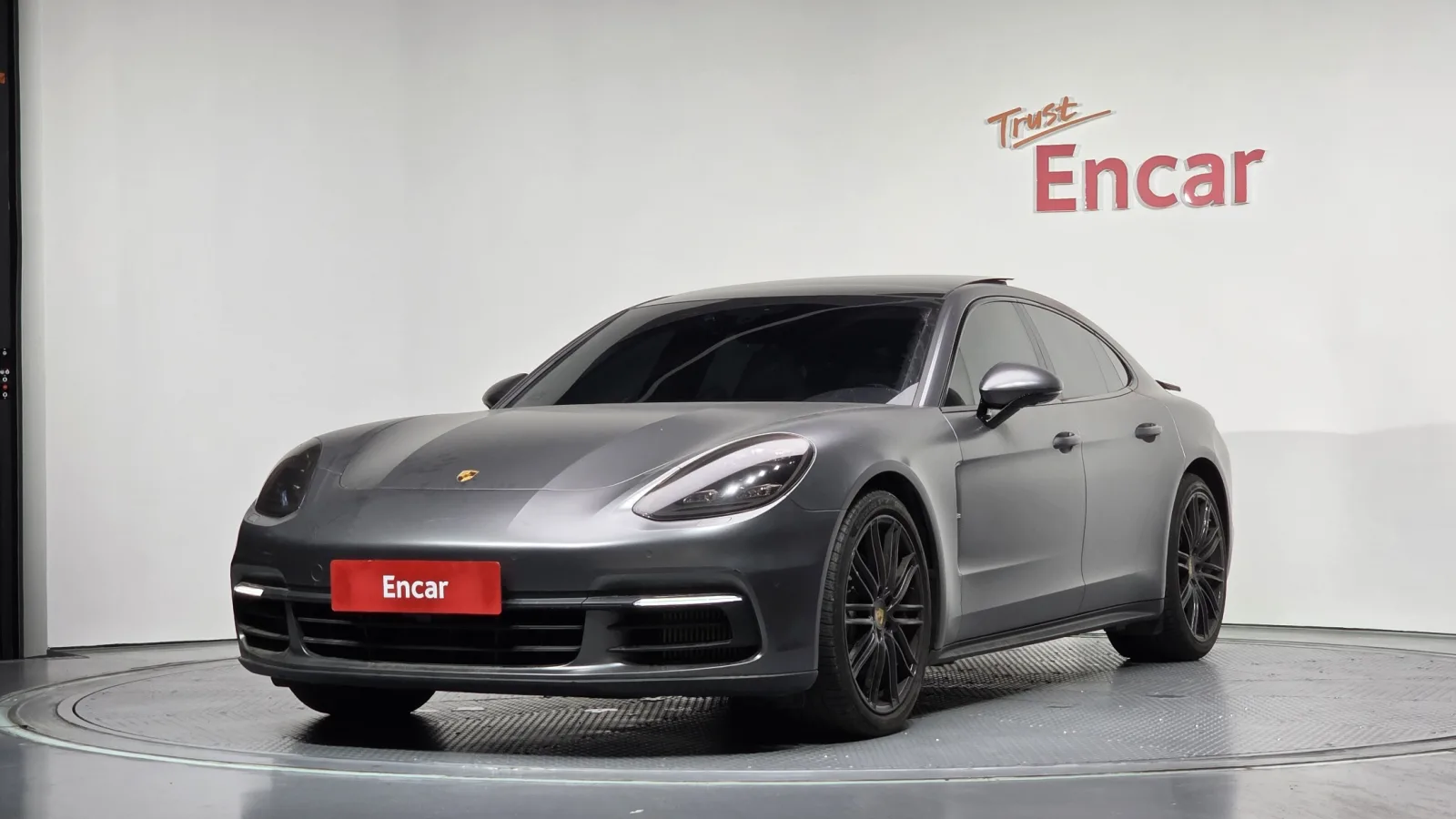 2018 Porsche Panamera