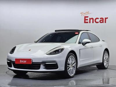 2020 Porsche Panamera