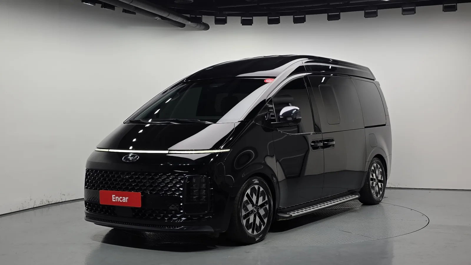2023 Hyundai Staria