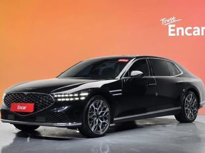 2023 Genesis G90