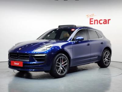 2022 Porsche Macan