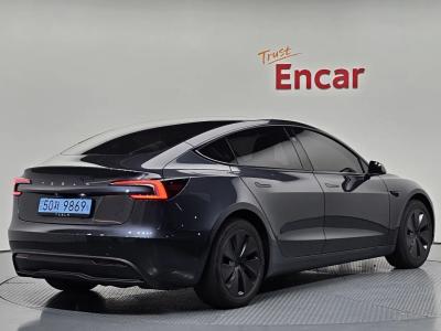 Tesla Model 3 2025