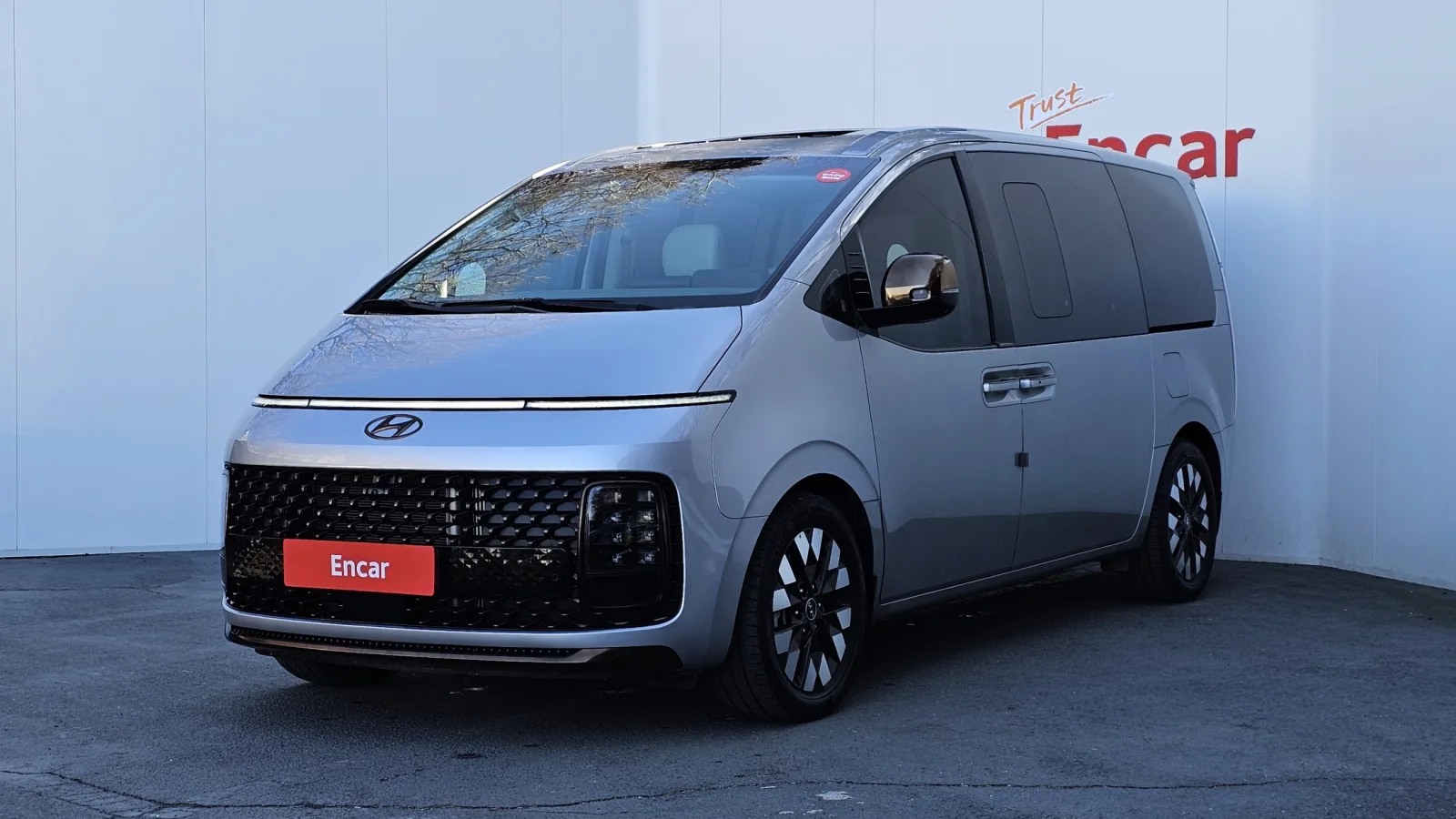 2023 Hyundai Staria