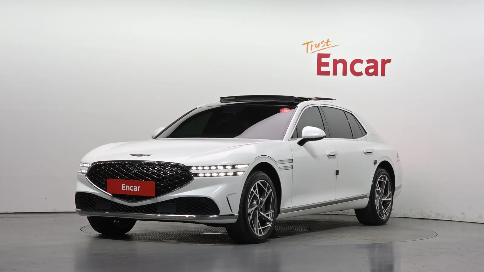 2023 Genesis G90