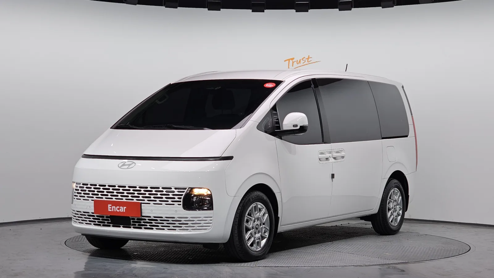 2025 Hyundai Staria