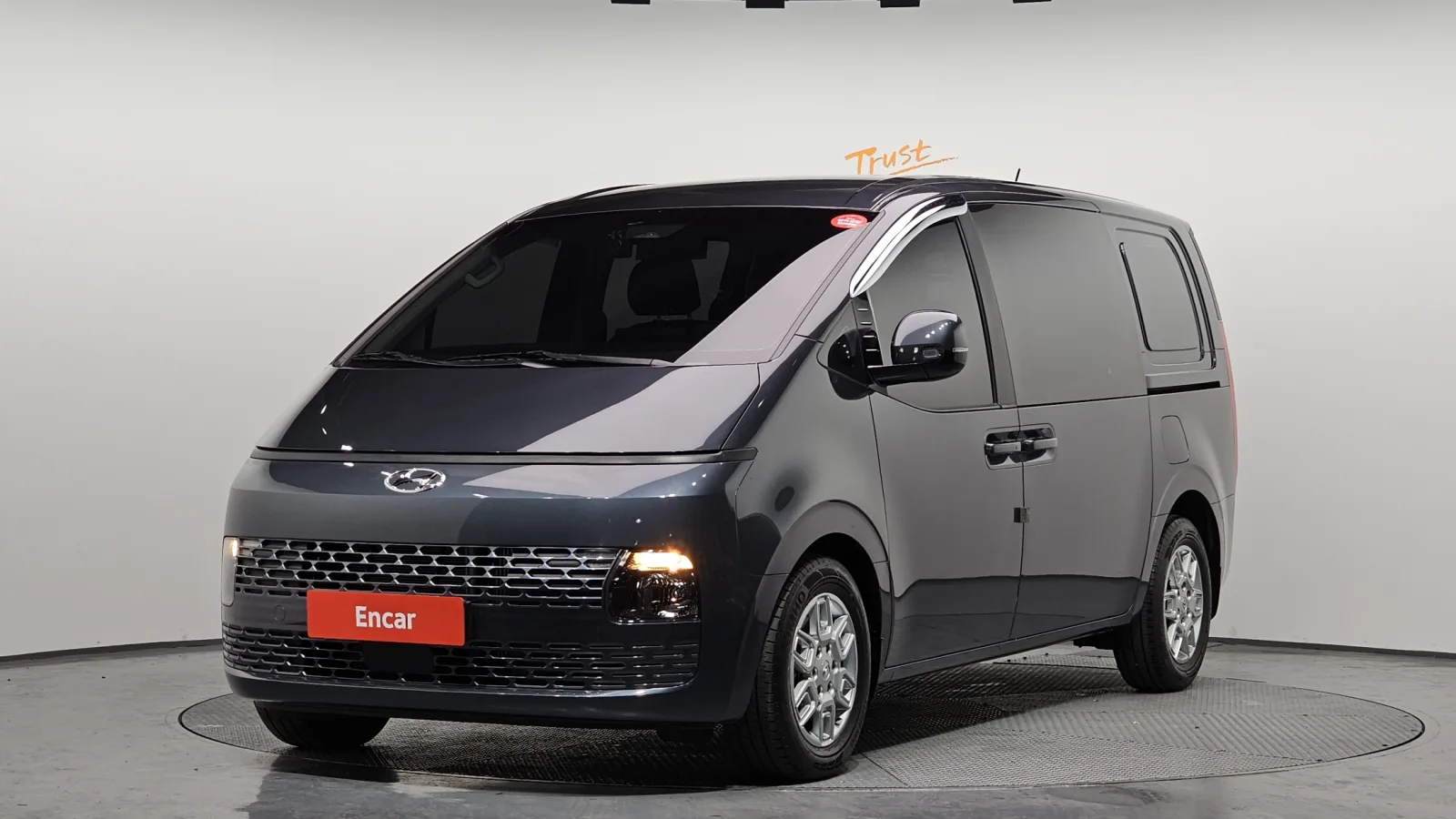 2022 Hyundai Staria