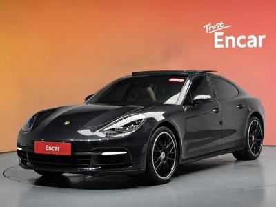2018 Porsche Panamera