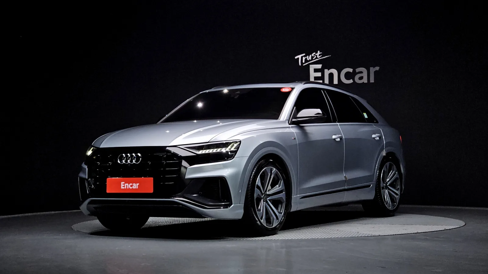 2023 Audi Q8