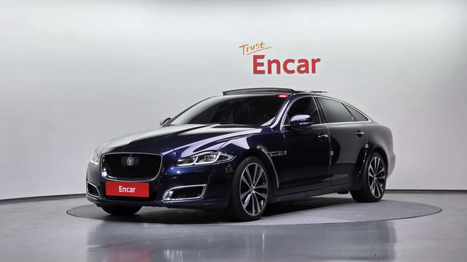 2019 Jaguar XJ