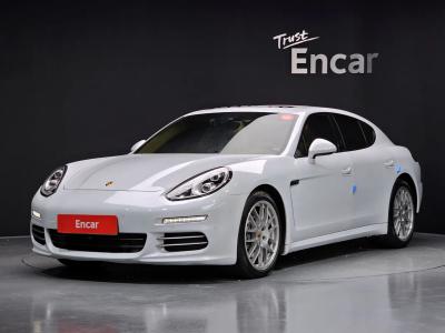 2016 Porsche Panamera