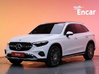 2025 Mercedes-Benz GLC-Class