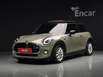 2019 MINI Cooper