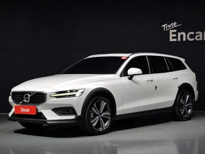 2021 Volvo V60