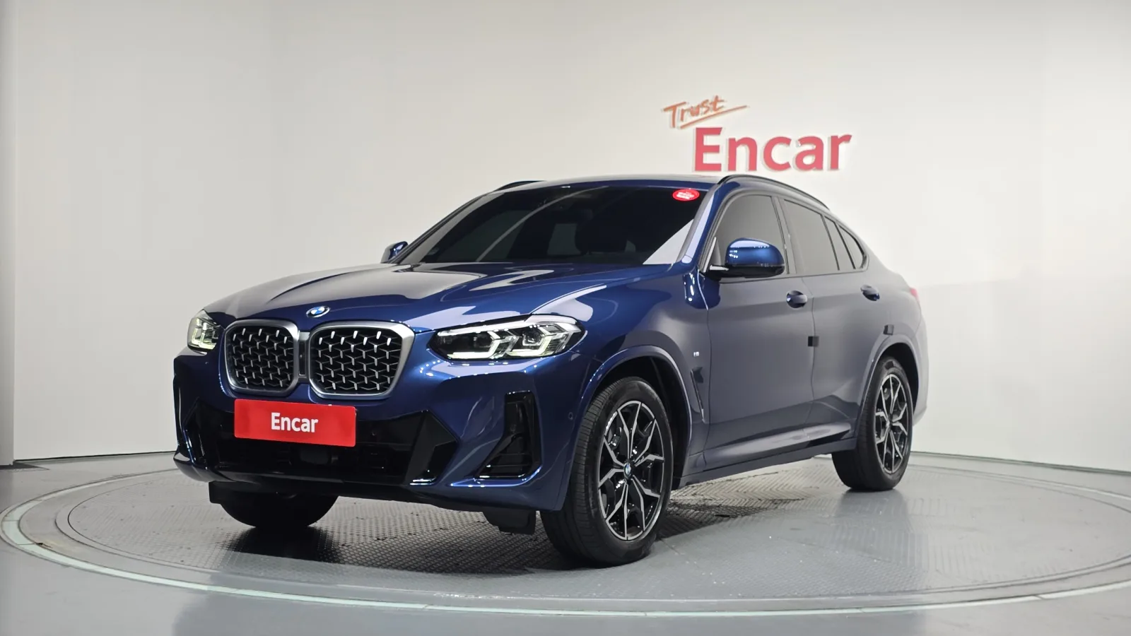 2023 BMW X4
