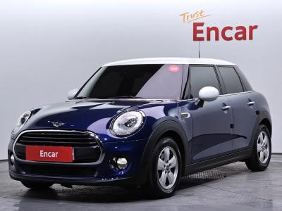 2018 MINI Cooper