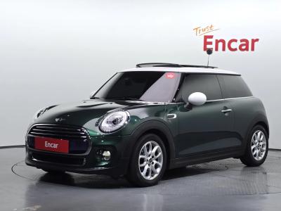 2017 MINI Cooper