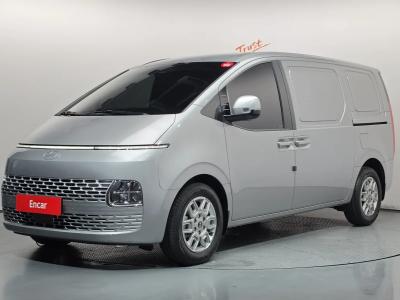 2025 Hyundai Staria