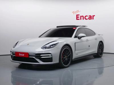 2021 Porsche Panamera