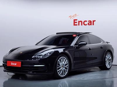 2018 Porsche Panamera