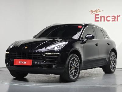 2017 Porsche Macan
