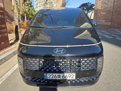 2025 Hyundai Staria
