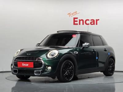 2015 MINI Cooper