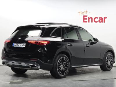 2023 Mercedes-Benz GLC-Class