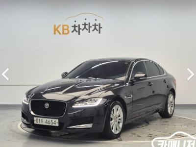 2017 Jaguar XF