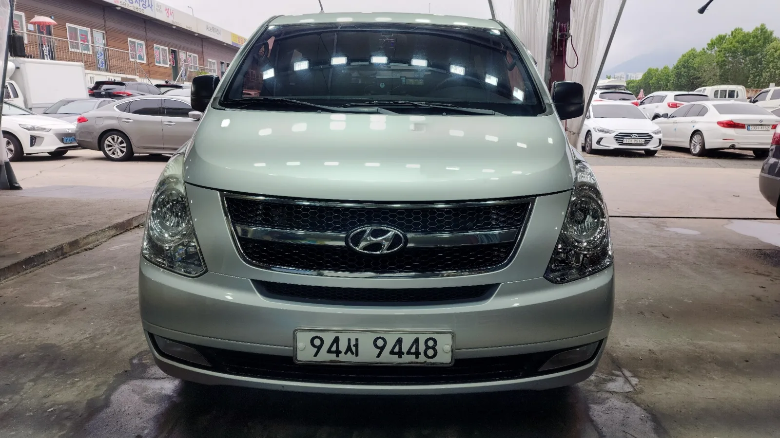 2010 Hyundai Starex