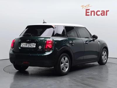 2019 MINI Cooper