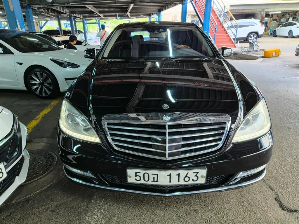 2011 Mercedes-Benz S-Class