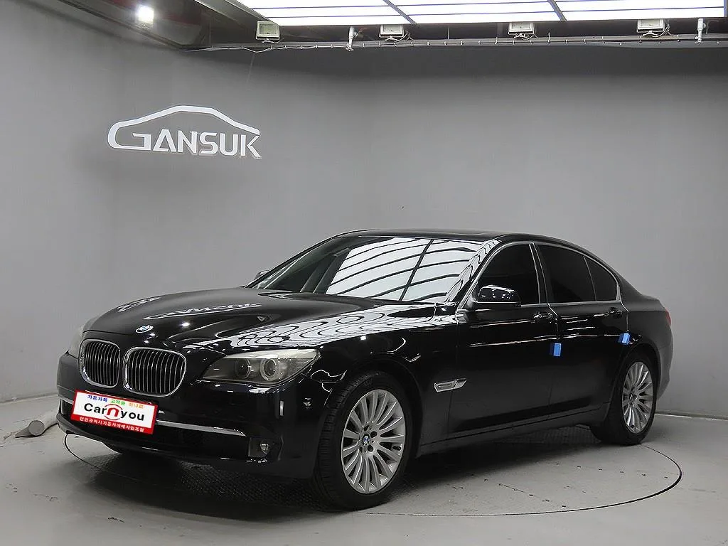 2012 BMW 7-Series