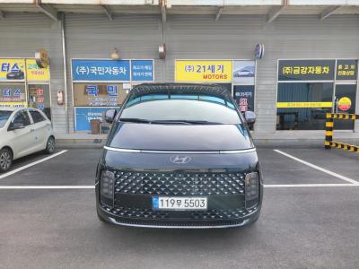 2022 Hyundai Staria