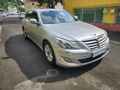 2013 Hyundai Genesis