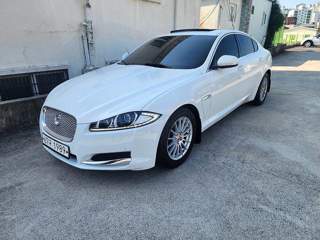 2014 Jaguar XF